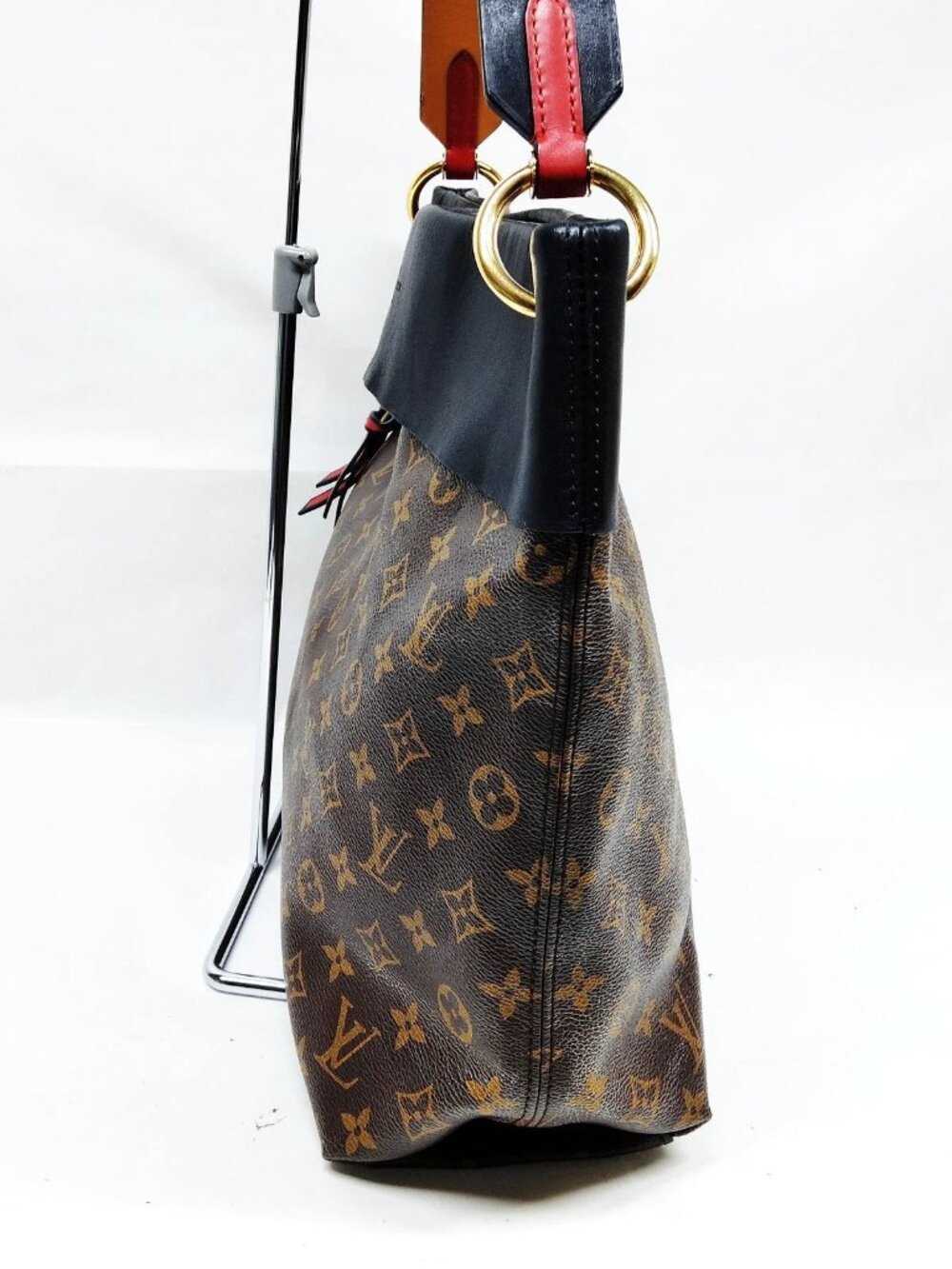 Authentic Louis Vuitton Tuileries Hobo Monogram Canvas Shoulder Bag - Picture 4 of 16